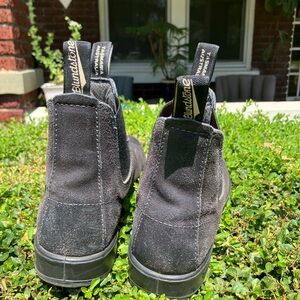 Blundstone Charcoal Suede Ankle Boots